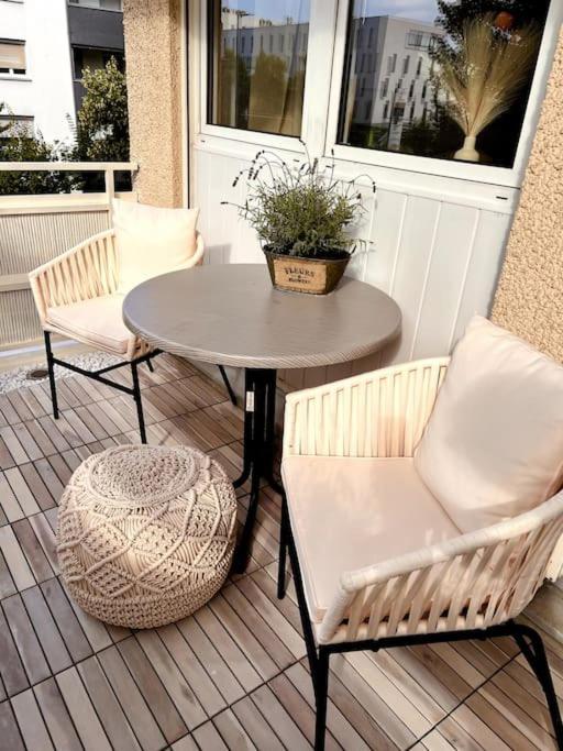 Stylish Studio Apartment With Beautiful Balcony إنغولشتات المظهر الخارجي الصورة